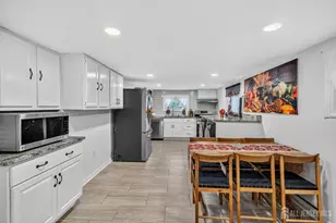 31 Monmouth Rd, Monroe Township, NJ 08831 - Photo 3