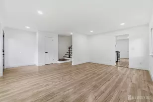 39 Davids Ct, South Brunswick Township, NJ 08810 - Photo 7