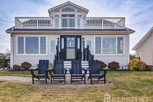 238 Shoreland Cir, South Amboy, NJ 08879 - Photo 1