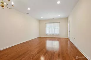540 Cranbury Rd, East Brunswick Township, NJ 08816 - Photo 9