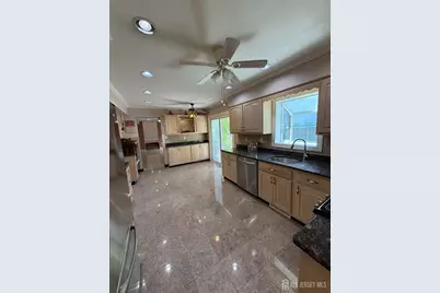 43 Jonathan Drive, Edison, NJ 08820 - Photo 13