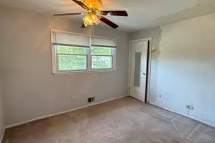 43 Jonathan Dr, Edison, NJ 08820 - Photo 19