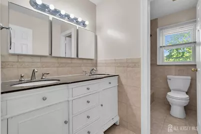 43 Jonathan Drive, Edison, NJ 08820 - Photo 37