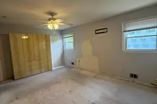 43 Jonathan Dr, Edison, NJ 08820 - Photo 23