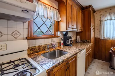 149 Strawberry Hill Avenue, Woodbridge Township, NJ 07095 - Photo 15