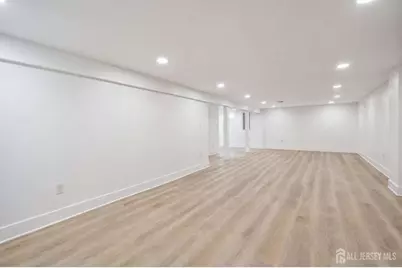 864 Court Street, Woodbridge Township, NJ 07095 - Photo 17