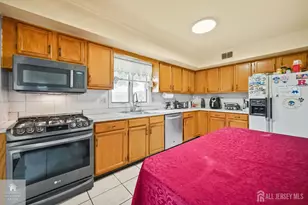 109 Walton St, Edison, NJ 08817 - Photo 9
