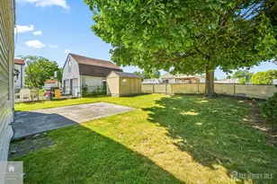109 Walton St, Edison, NJ 08817 - Photo 25