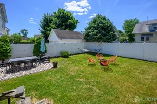 10 Beechwood Pl, North Brunswick Township, NJ 08902 - Photo 31