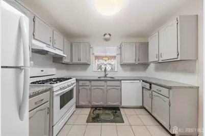 1190 W St George Avenue #C43, Linden, NJ 07736 - Photo 3