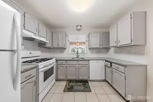 1190 W St Georges Ave, Linden, NJ 07736 - Photo 3