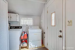 30 Walnut St, Edison, NJ 08817 - Photo 23