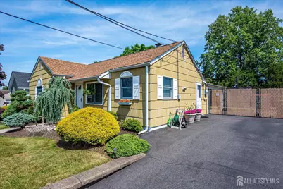 30 Walnut Street, Edison, NJ 08817 - Photo 3