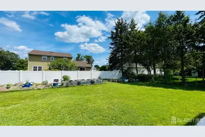 950 Newton Street, North Brunswick Township, NJ 08902 - Photo 33