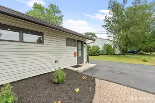 24 Cambridge Rd, South Brunswick Township, NJ 08824 - Photo 7