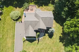 19 Legends Dr, Monroe Township, NJ 08831 - Photo 5
