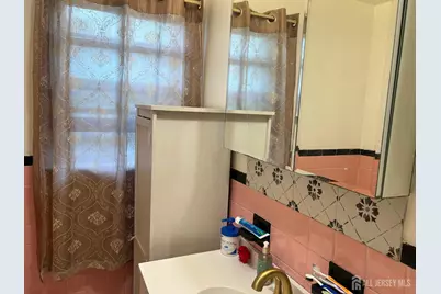 129 Hampton Street, Metuchen, NJ 08840 - Photo 37