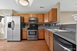 27 Woodlake Dr, Sayreville, NJ 08872 - Photo 13