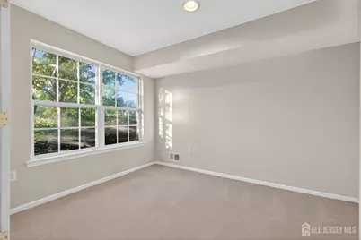 27 Woodlake Drive, Sayreville, NJ 08872 - Photo 7