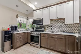 251 Arlington Dr, Fords, NJ 08863 - Photo 13