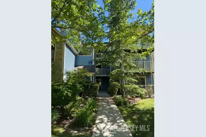 246 Crosspoint Drive, East Brunswick Township, NJ 08816 - Photo 3