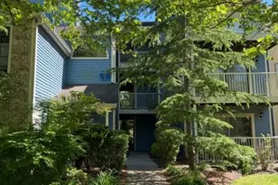 246 Crosspoint Dr, East Brunswick Township, NJ 08816 - Photo 3