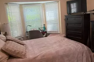 246 Crosspoint Dr, East Brunswick Township, NJ 08816 - Photo 13