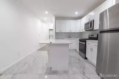 370 Pacific Avenue #1, Jersey City, NJ 07304 - Photo 3