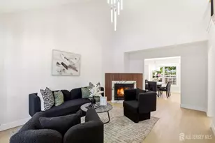 273 Edgeware Ct, Franklin Township, NJ 08873 - Photo 5