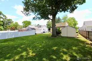 308 W Crescent Parkway W, South Plainfield, NJ 07080 - Photo 5