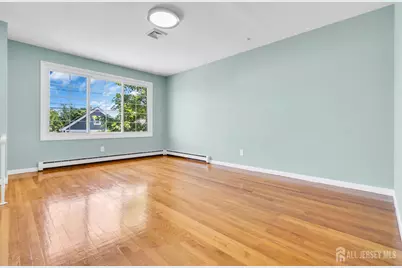 287 E Smith Street E, Woodbridge Township, NJ 07095 - Photo 13