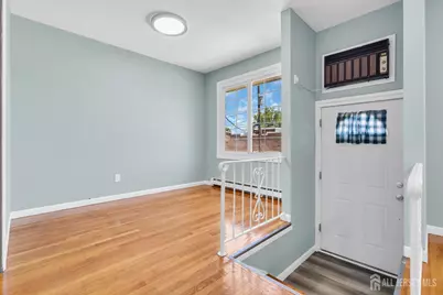 287 E Smith Street E, Woodbridge Township, NJ 07095 - Photo 11