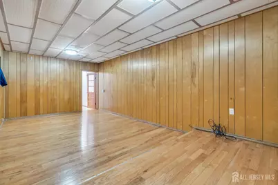 287 E Smith Street E, Woodbridge Township, NJ 07095 - Photo 21