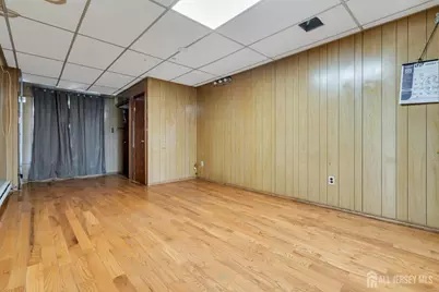 287 E Smith Street E, Woodbridge Township, NJ 07095 - Photo 23