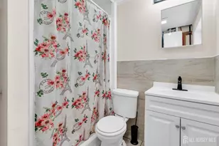 287 E Smith Street E, Woodbridge Township, NJ 07095 - Photo 25