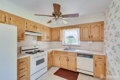 9 Annette Drive, Edison, NJ 08820 - Photo 11