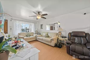 21 Spruce St, Carteret, NJ 07008 - Photo 3