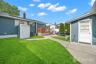 21 Spruce St, Carteret, NJ 07008 - Photo 15
