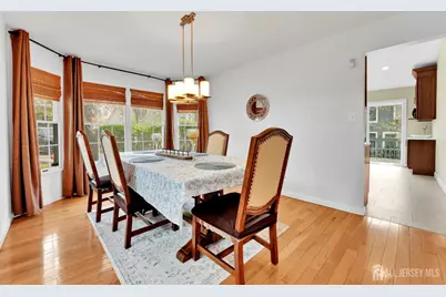 88 W Countryside Drive W, South Brunswick Township, NJ 08540 - Photo 5