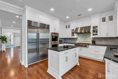 37 Berkshire Way, East Brunswick Township, NJ 08816 - Photo 9