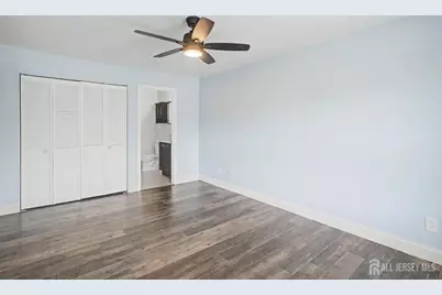 208 Sunshine Court, Sayreville, NJ 08859 - Photo 25