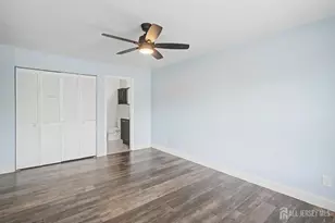 208 Sunshine Ct, Sayreville, NJ 08859 - Photo 25