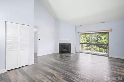 208 Sunshine Court, Sayreville, NJ 08859 - Photo 5
