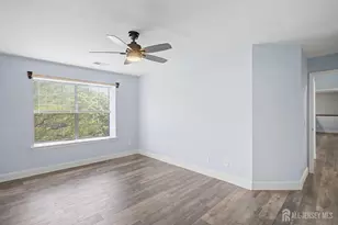 208 Sunshine Ct, Sayreville, NJ 08859 - Photo 23