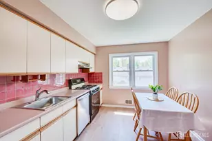 6 Sussex Ct, Edison, NJ 08820 - Photo 7