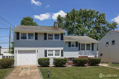 22 Webb Drive, Fords, NJ 08863 - Photo 3