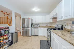 22 Amy Dr, North Brunswick Township, NJ 08902 - Photo 13