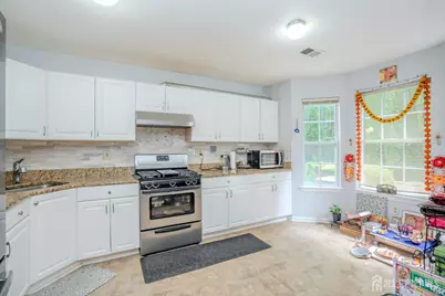 22 Amy Drive, North Brunswick Township, NJ 08902 - Photo 15