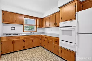 56 Whitman St, Carteret, NJ 07008 - Photo 15