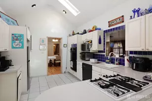 271 Main St, South River, NJ 08882 - Photo 17